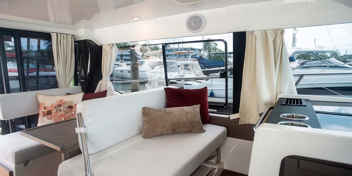 Аренда яхты Jeanneau Merry Fisher 34 на Пхукете | Extremalov Group